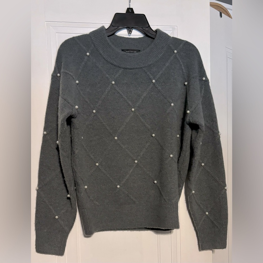 Grey sweater